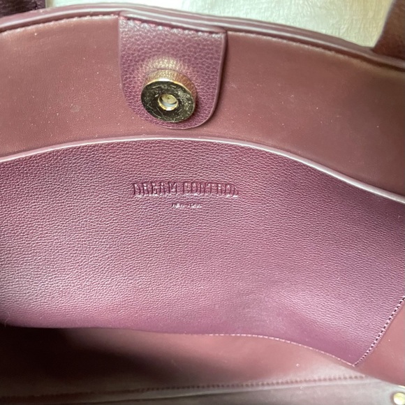 NWOT Dream Control bag w/ strap & change purse - Picture 16 of 16
